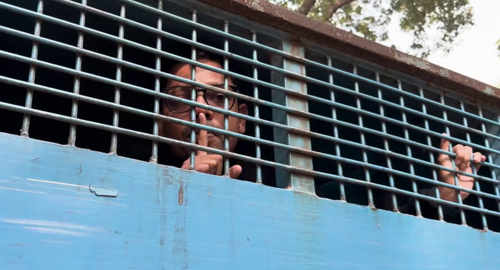 আঙ্গুলে মুখ চেপে পলক বললেন, ‘বোবা হয়ে আছি’